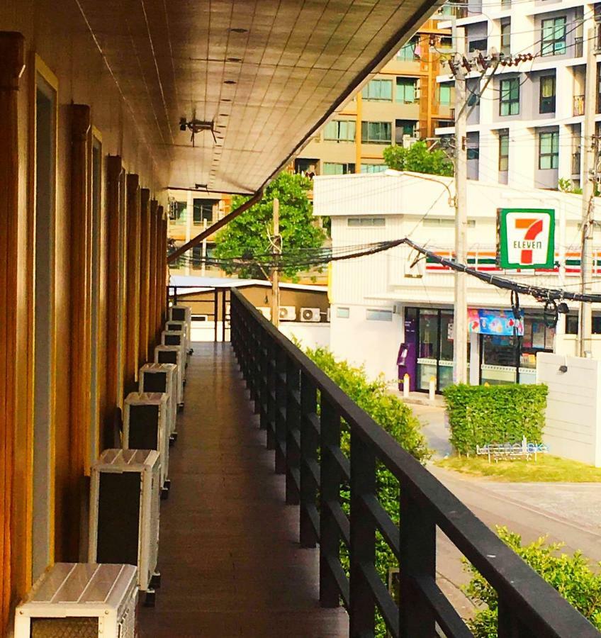 รีสอร์ต วี - เอ็มอาร์ที ห้วยขวาง Hotel กรุงเทพมหานคร Exterior รูปภาพ